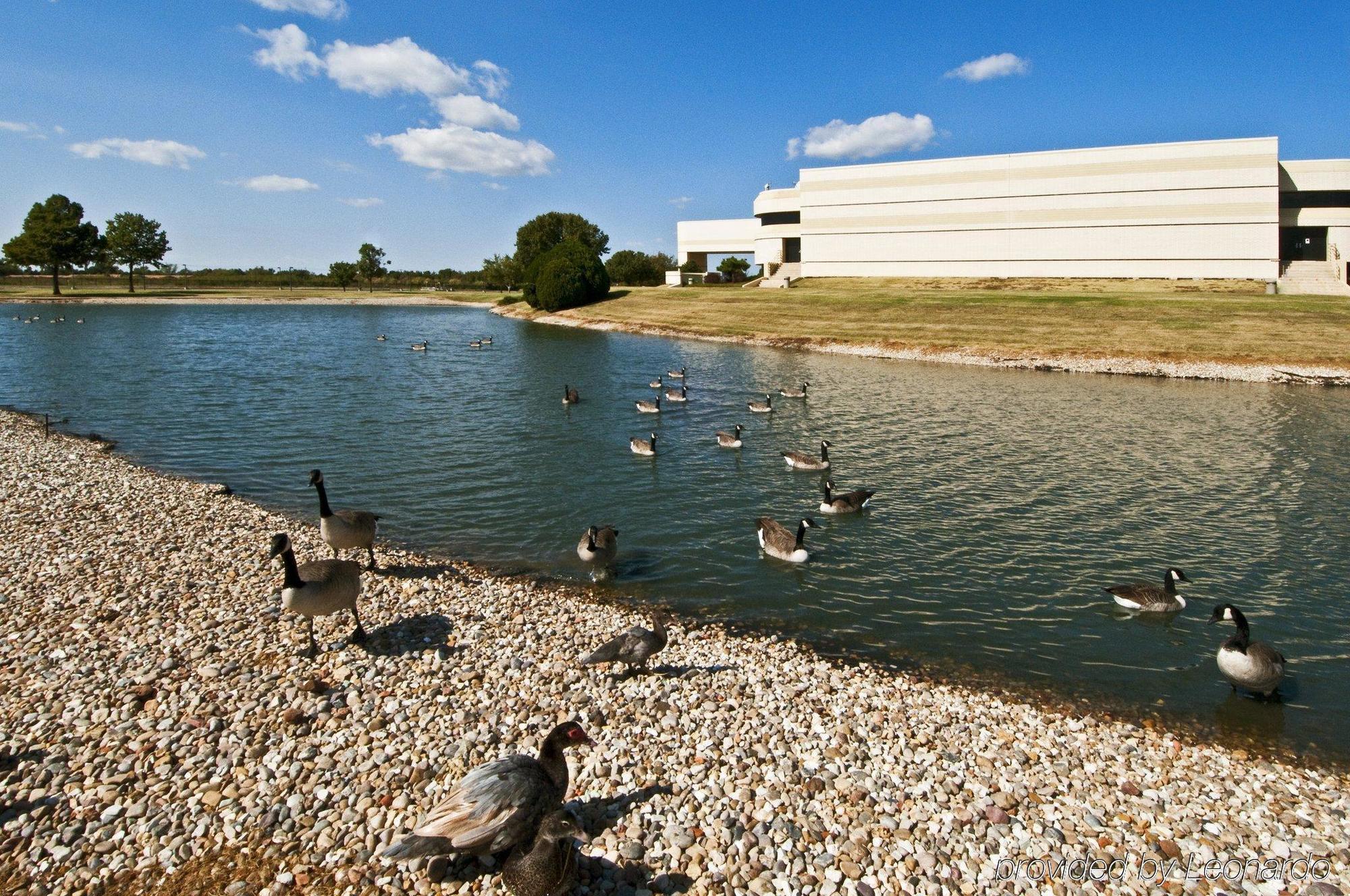 Nced Conference Center & Hotel Норман Съоръжения снимка