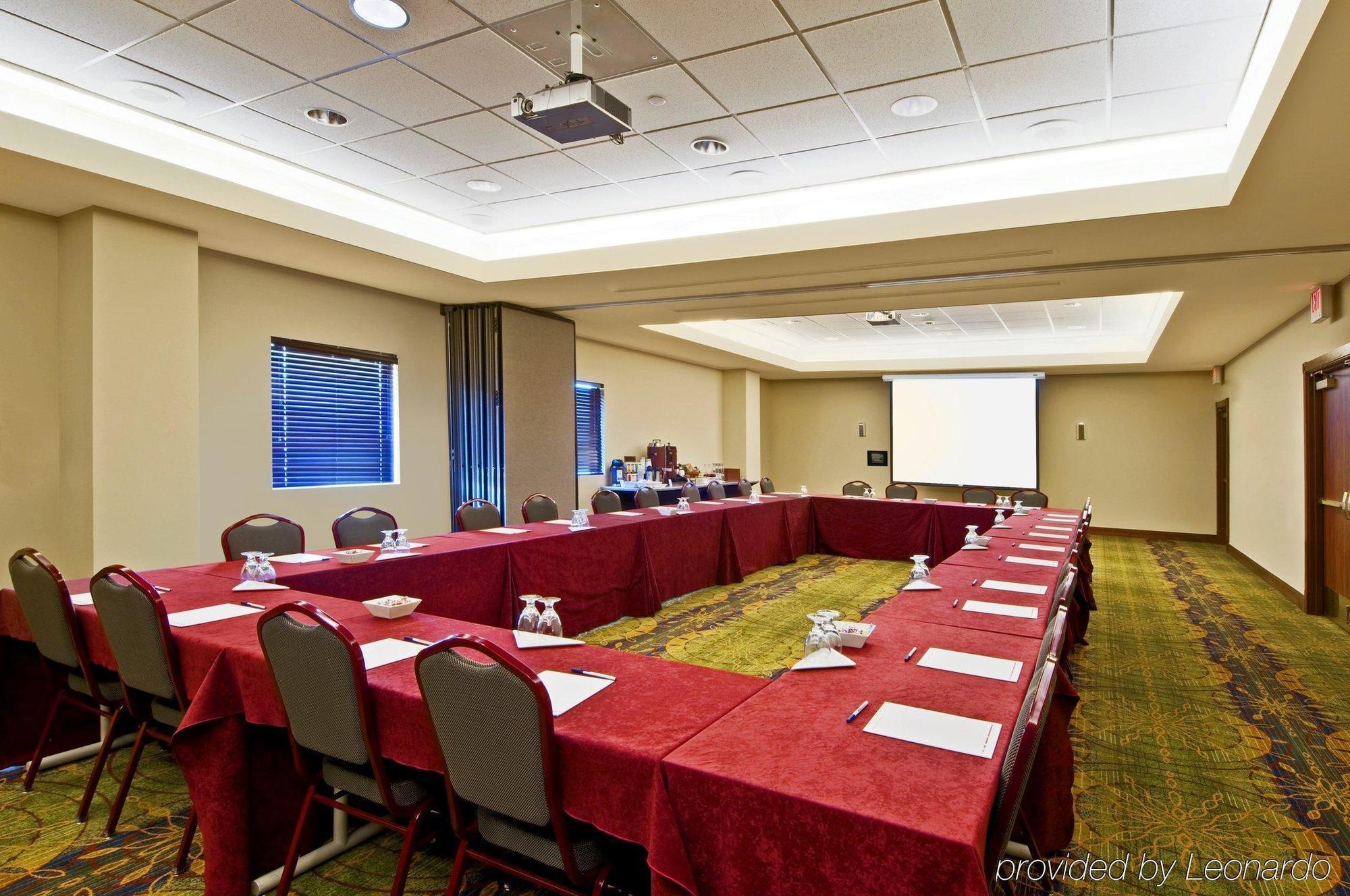 Nced Conference Center & Hotel Норман Съоръжения снимка
