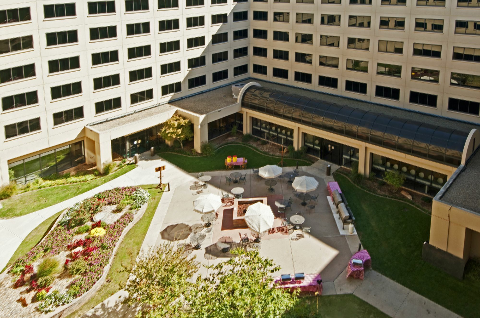 Nced Conference Center & Hotel Норман Екстериор снимка